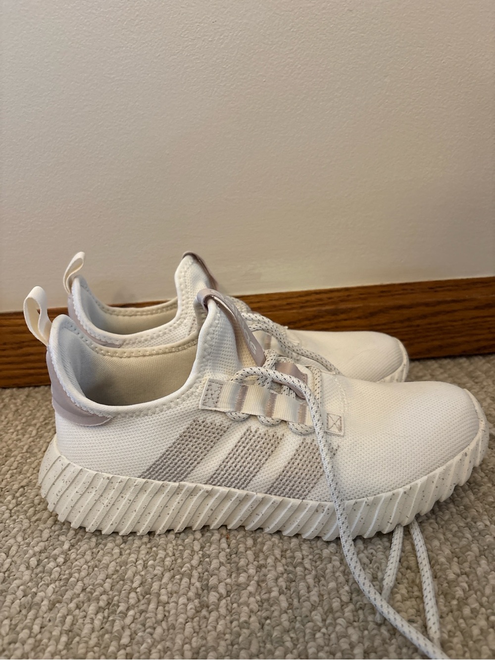 Adidas Women’s White Lavender Athletic Sneakers Size 9.5